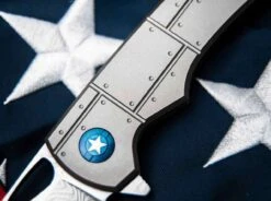 Boker Plus P51 MUSTANG DAMAST 01BO910DAM 13 Boker Plus P51 MUSTANG DAMAST 01BO910DAM -Boker Verkaufsgeschäft dd710418984a3178101c7bee7d825664